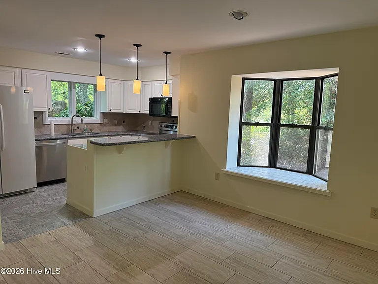 134 Lagoon Ln — Photo 5