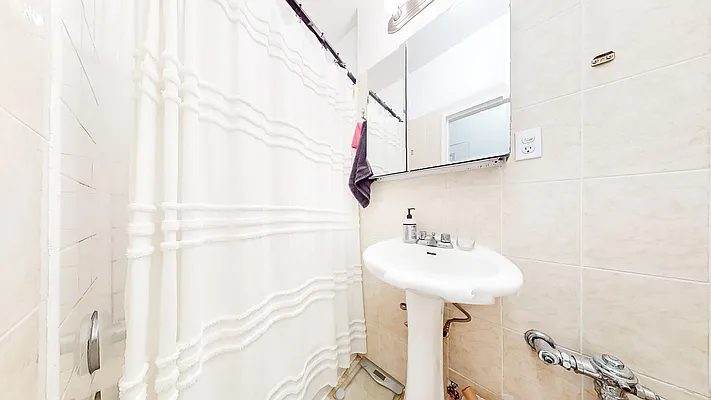 Rented by City Wide Apartments | media 8