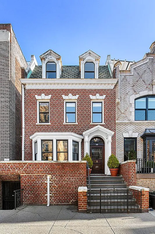 26 Winthrop St photo 1