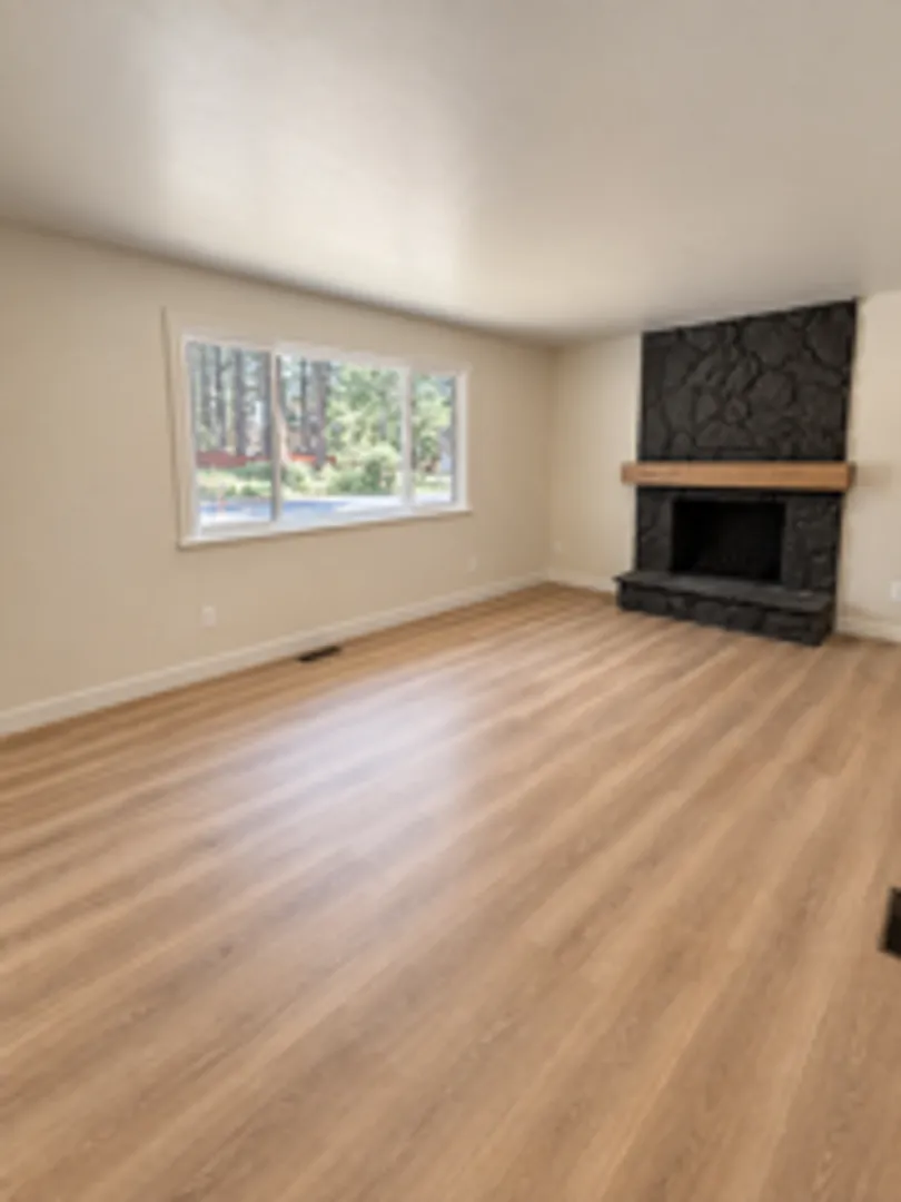 1145 Keller Road — Photo 3