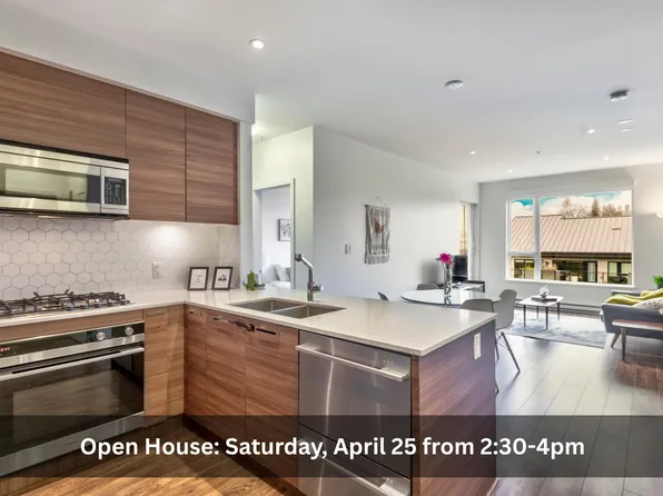 1061 Marine Dr #402, North Vancouver, BC V7P 1S6