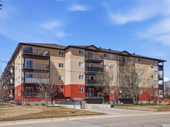 UNIT 405-100 1st AVENUE N, Warman, SK S0K 0A1