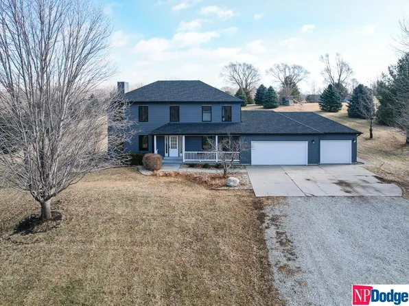 2628 Raindance Trl, Fremont, NE 68025