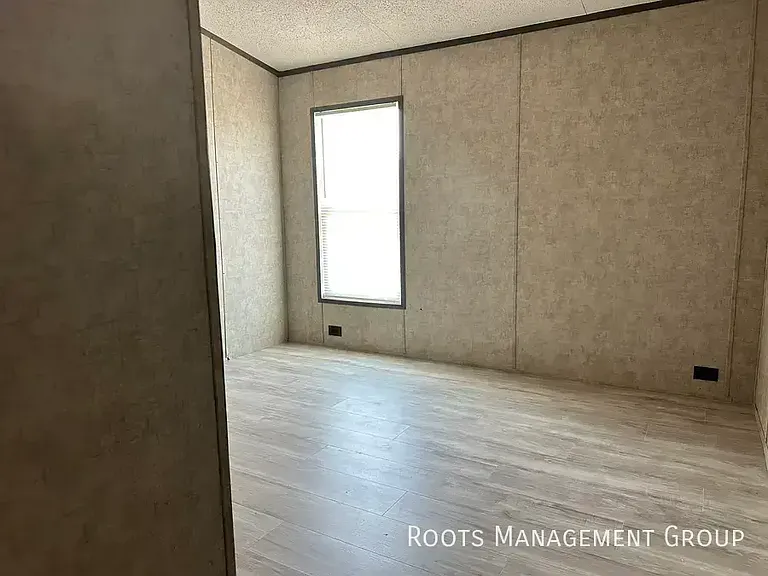 310 Scobey Ave #304 — Photo 7