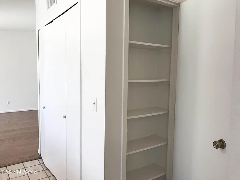 7800 N Nicole Pl — Photo 15