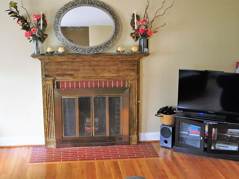 2nd image of 1713 Carolyn Dr