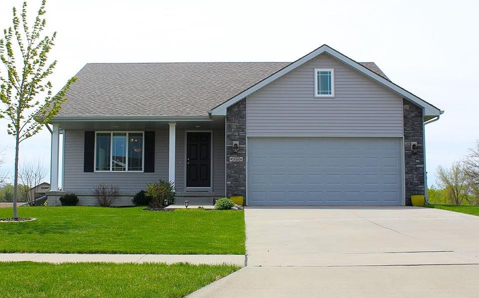 1st image of 9546 Davis Dr