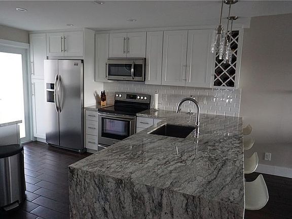 4th image of 3010 NE 16th Ave APT 301