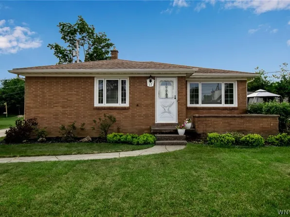 17 Larkwood Rd, Buffalo, NY 14224