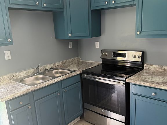 4th image of 408 E Market St #408
