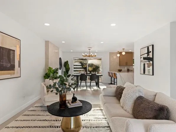 1111 S San Joaquin Dr, Palm Springs, CA 92264