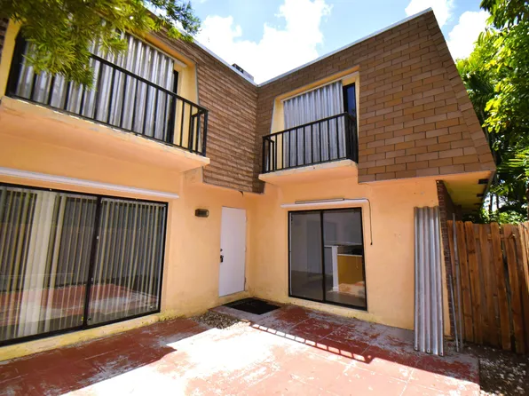 237 Alemeda Dr #3, Lake Worth, FL 33461