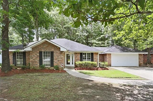 1st image of 702 Plantation Dr