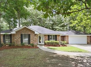 702 Plantation Dr, Mandeville, LA 70448