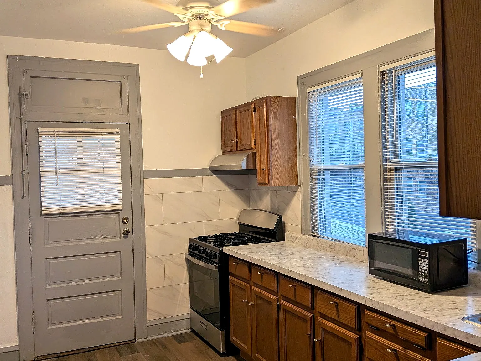 2 bed, $1,375 — Photo 3
