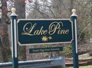 101 E Lake Blvd, Medford, NJ 08055