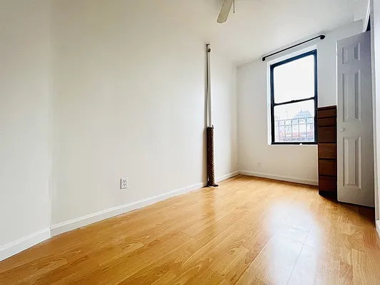 Rented by Nolita Group | media 18