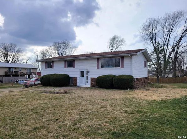 202 Orchard Dr, La Harpe, IL 61450