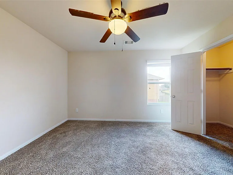 2102 Red Cedar Trl — Photo 30