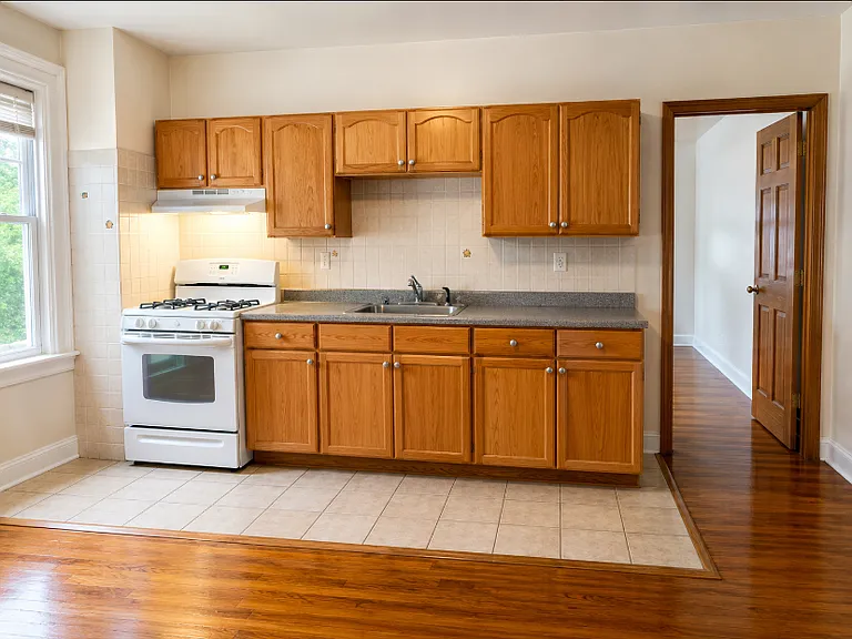1214 S 45th St #2 — Photo 2