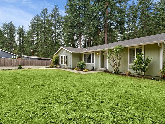 2nd image of 13716 98th Avenue Ct NW