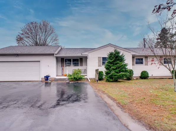 307 Ocean Road, Portsmouth, NH 03801