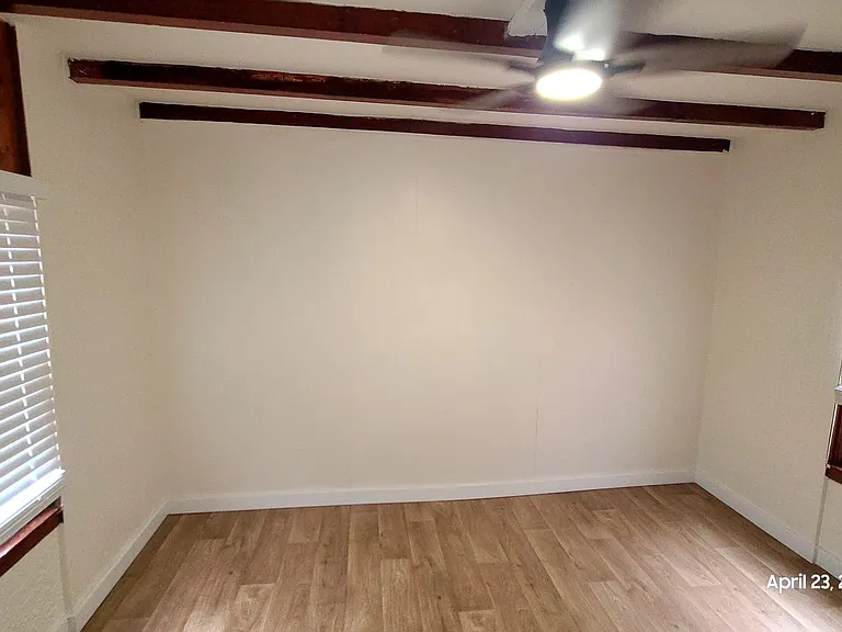 504 W Flores St — Photo 18