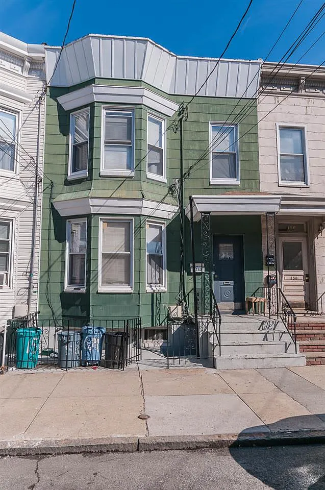 156 Hopkins Ave photo 1