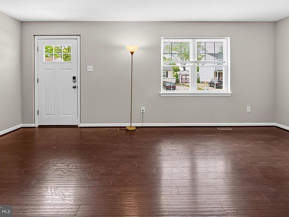 4th image of 8011 Mansion House Xing
