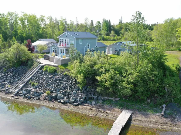 79 & 81 Oak Ln, Pictou, NS B0K 2A0