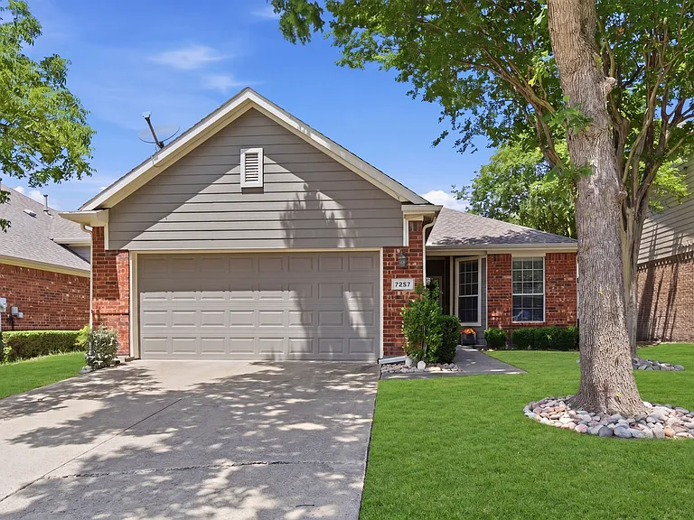 7257 Rembrandt Dr — Photo 1
