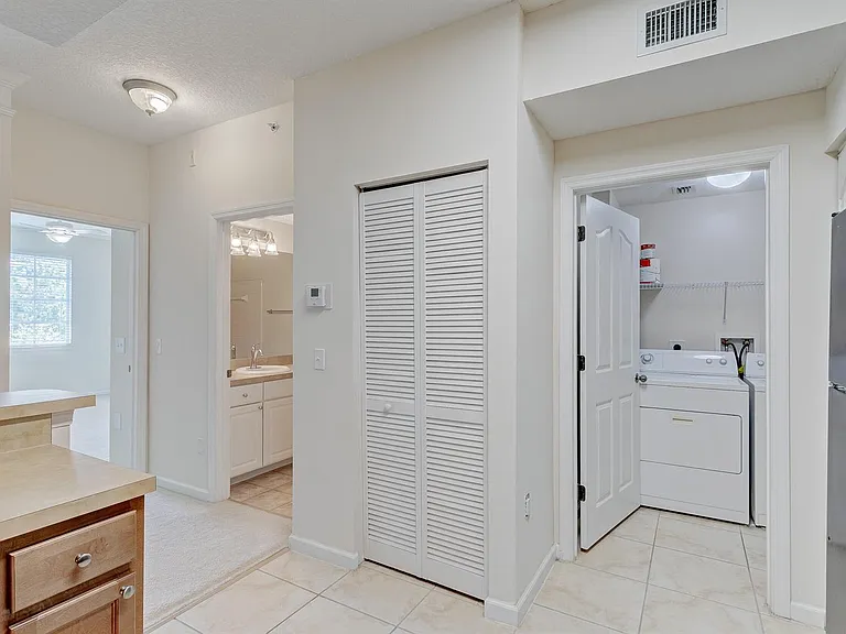 9303 Myrtlewood Cir W — Photo 15