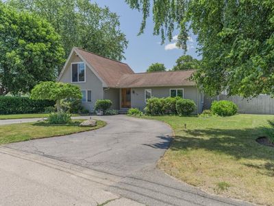 76 Midvale Ave, Cranston, RI, 02920