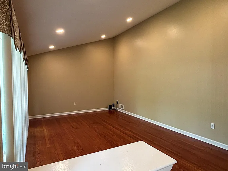 3913 Parsons Rd — Photo 3