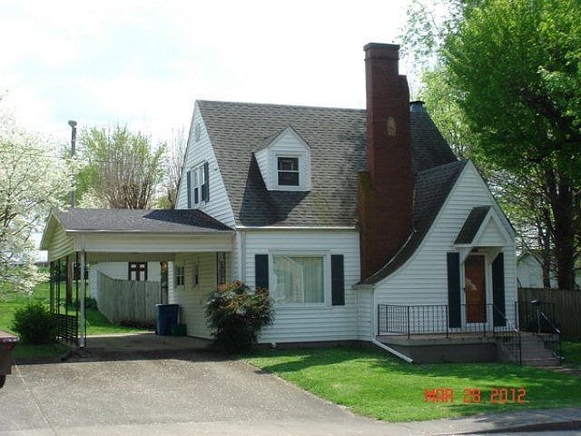 1st image of 604 N Green St