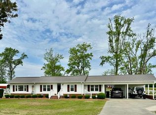 4998 Peacock Road, Whiteville, NC 28472