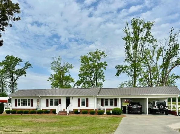 4998 Peacock Road, Whiteville, NC 28472