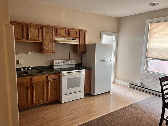 4th image of 12 W Benson St Unit 1