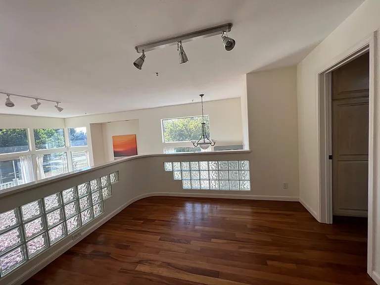 837 Columbia Cir — Photo 5