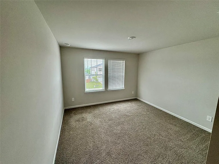 327 Valley Oak Dr — Photo 27