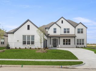 904 Mercy St, Forney, TX 75126