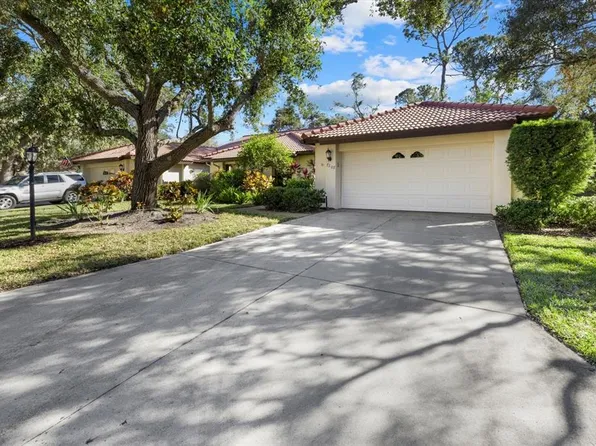 7207 Oak Moss Dr #63, Sarasota, FL 34241