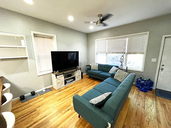 5th image of 1247 W Ohio St #1