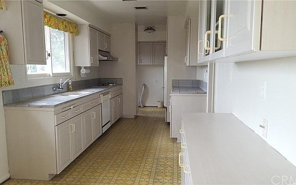 3rd image of 1200 Pebbledon St