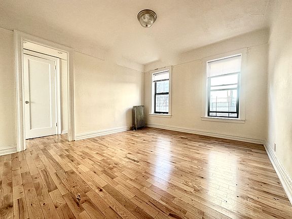 3rd image of 560 Isham St APT 4D