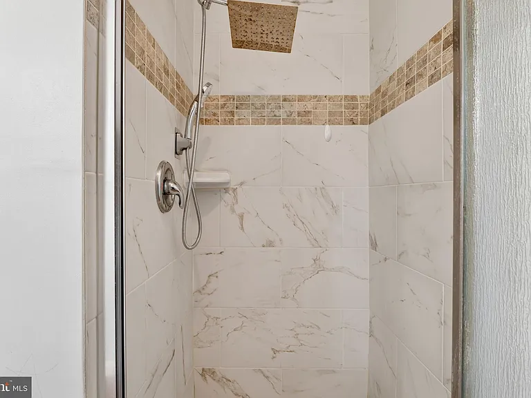 7708 Viceroy St — Photo 24