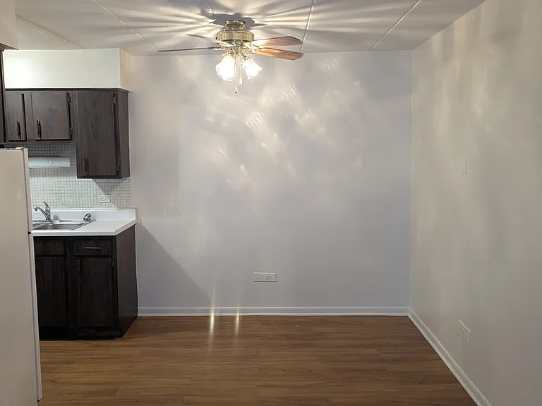 Standard Dining Area