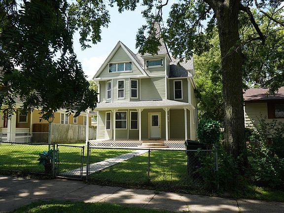 2nd image of 2911 Nebraska St
