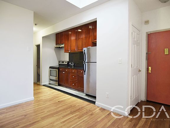 2nd image of 381 Palmetto St #4A