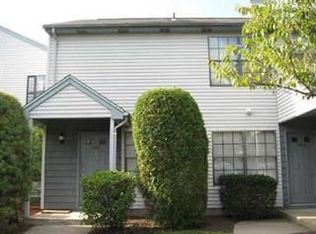 1303 Woodbridge Comns Way, Iselin, NJ 08830